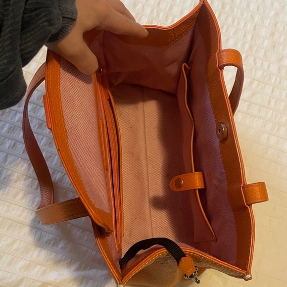 RARE Dooney and Bourke Orange Leather Shoulder Bag - Picture 10 of 12